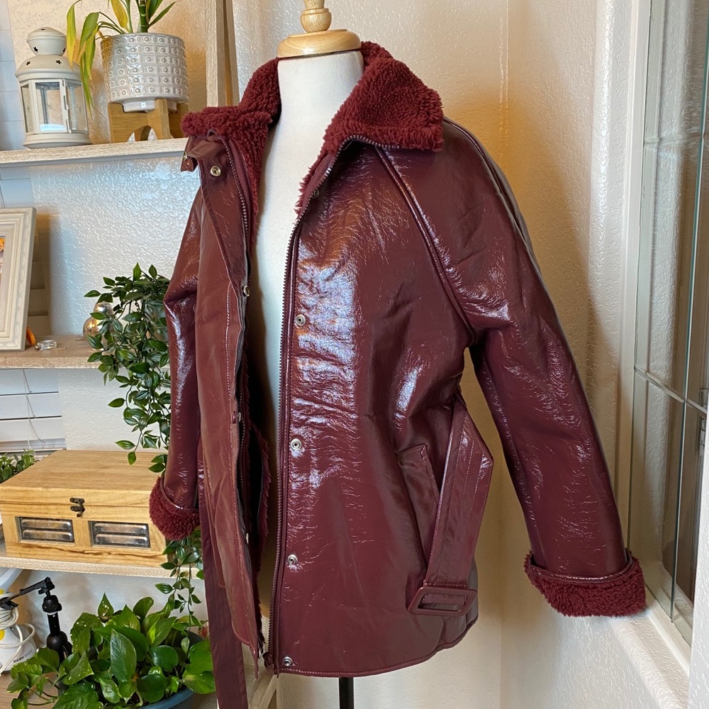 🆕J.O.A Faux Fur Lined tie waist coat in burgundy - Picture 4 of 15